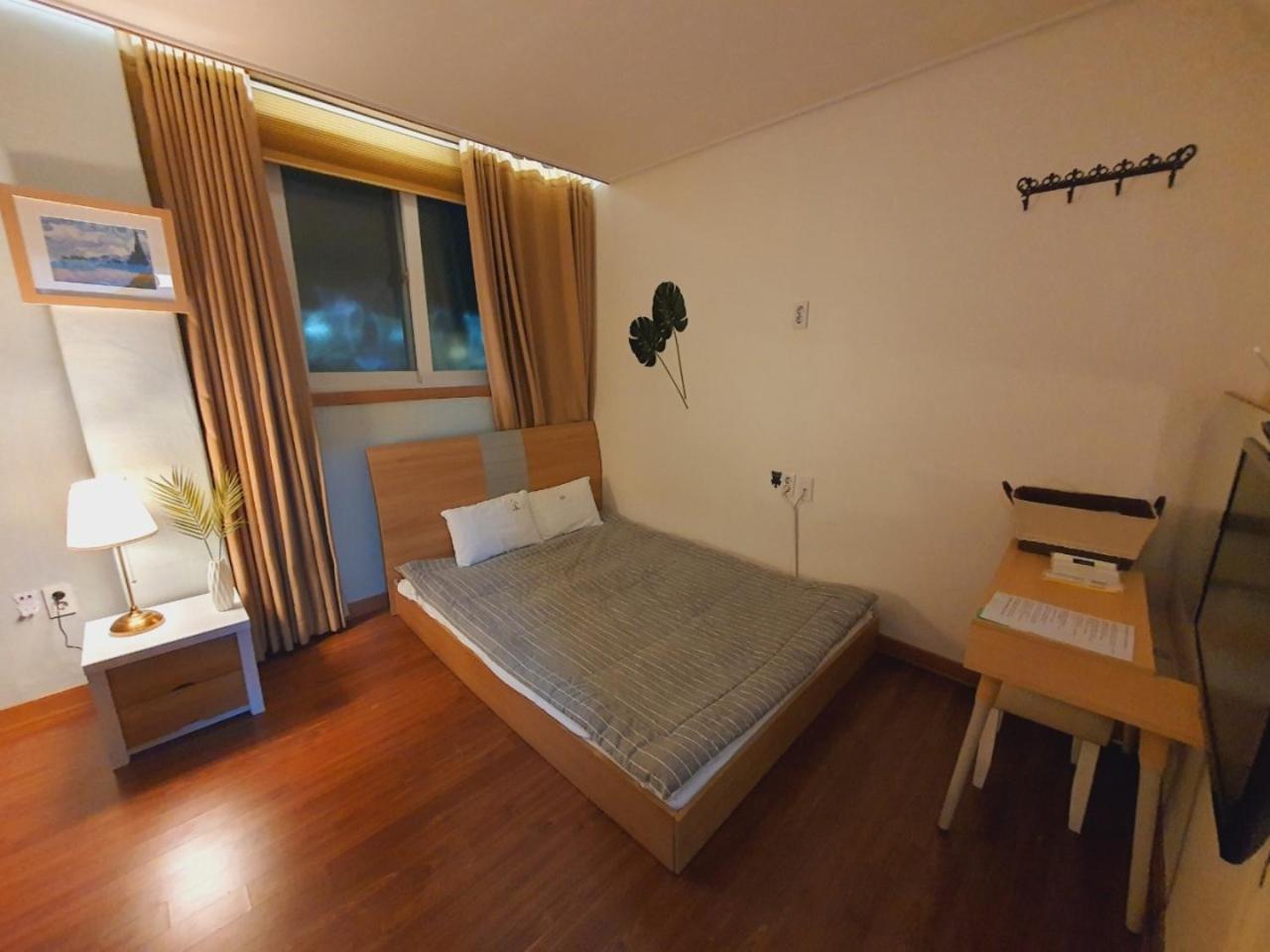 Rgb Guesthouse Jeonju Esterno foto