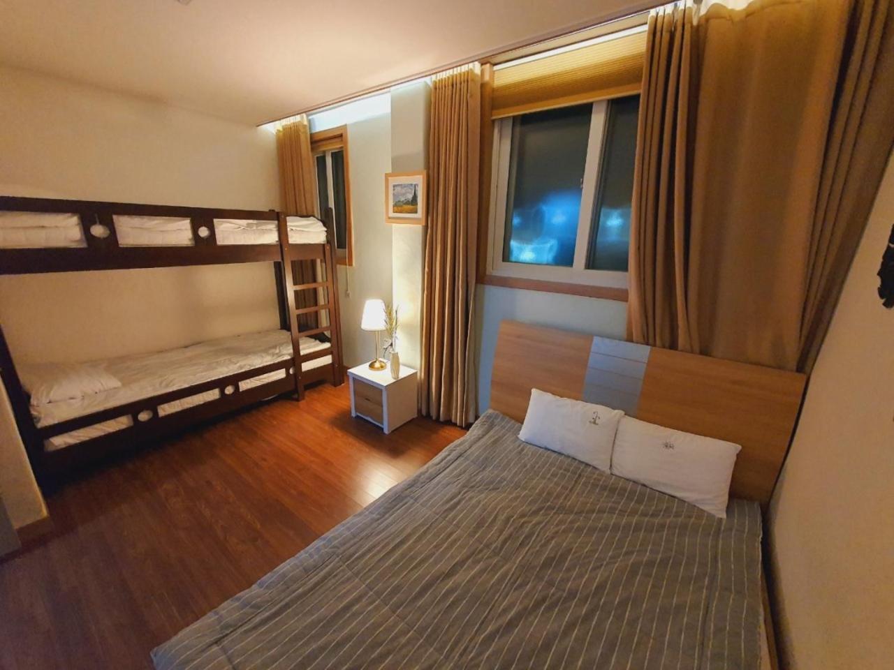 Rgb Guesthouse Jeonju Esterno foto