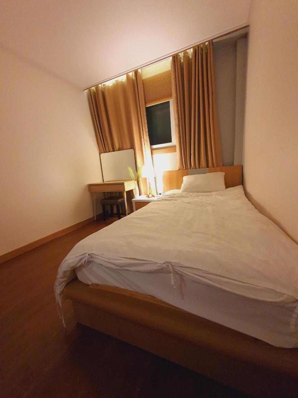 Rgb Guesthouse Jeonju Esterno foto