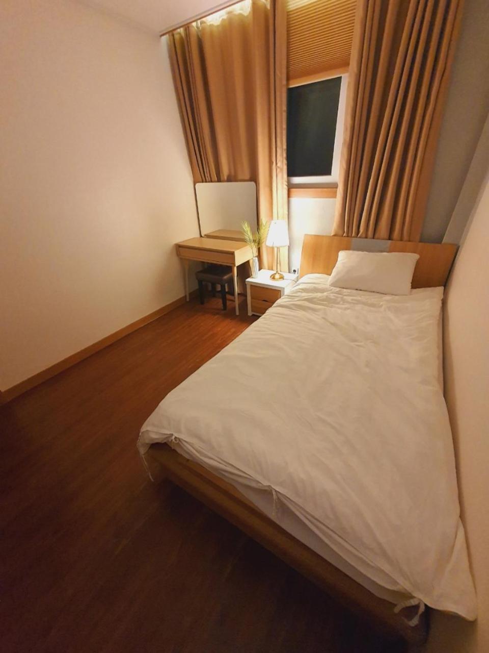 Rgb Guesthouse Jeonju Esterno foto