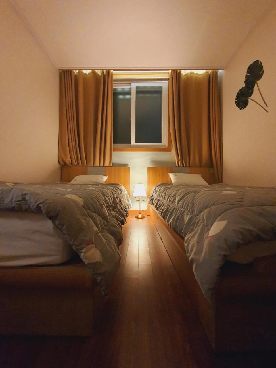 Rgb Guesthouse Jeonju Esterno foto