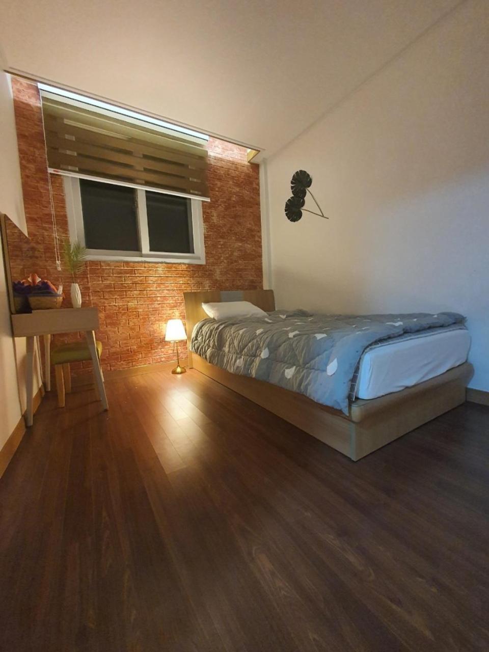 Rgb Guesthouse Jeonju Esterno foto